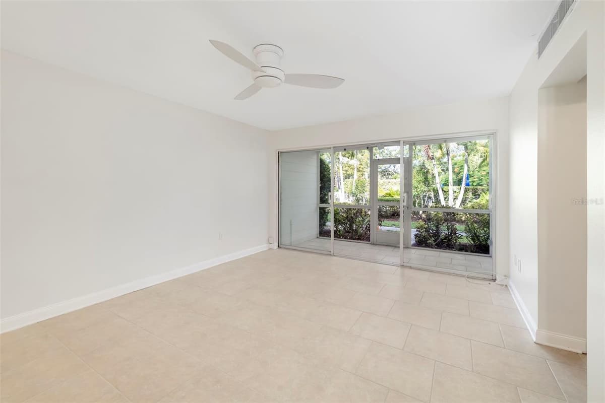 2155 WOOD STREET — photo 15 of 36