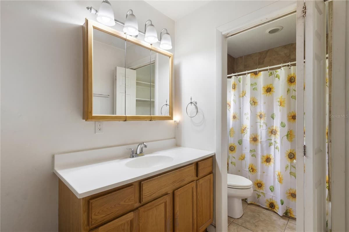 604 MARKET ROAD — photo 17 of 41