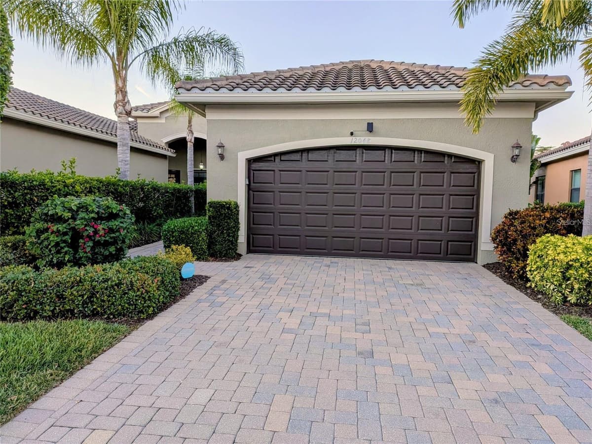 12048 FIVE WATERS CIRCLE — photo 2 of 25