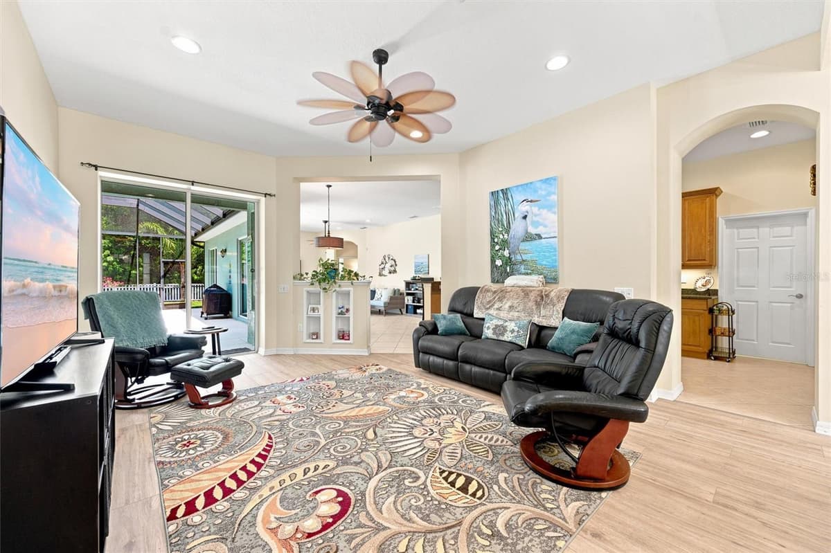 11758 HIDDEN FOREST LOOP — photo 10 of 99