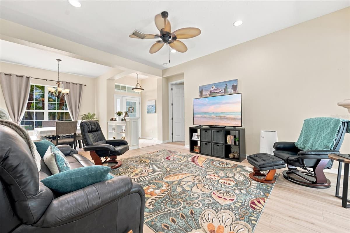 11758 HIDDEN FOREST LOOP — photo 11 of 99