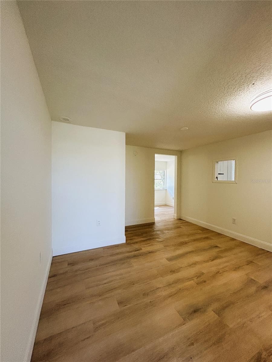 2024 DIXIE AVENUE — photo 12 of 32