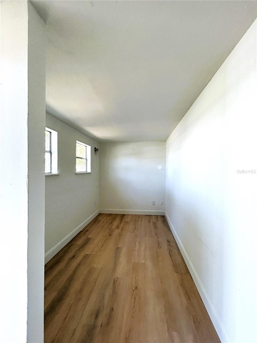 2024 DIXIE AVENUE — photo 5 of 32