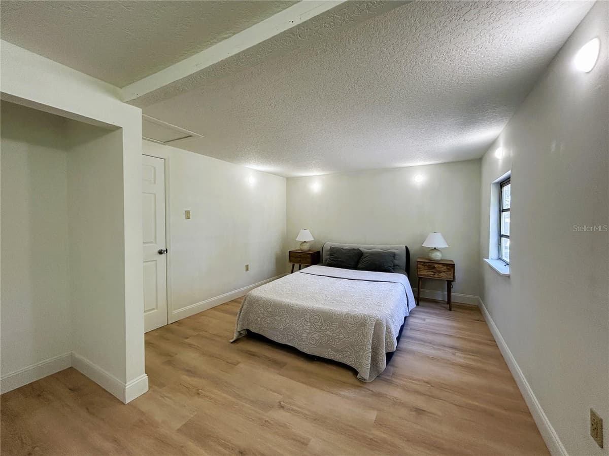 2024 DIXIE AVENUE — photo 19 of 32