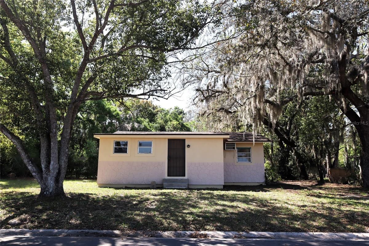 2024 DIXIE AVENUE — photo 1 of 32