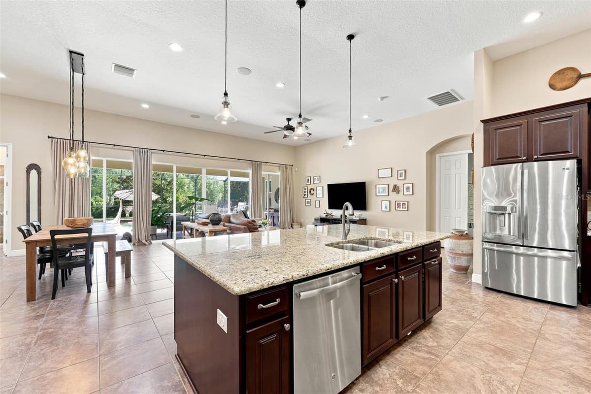 15512 MOSSY RIDGE LANE — photo 12 of 59