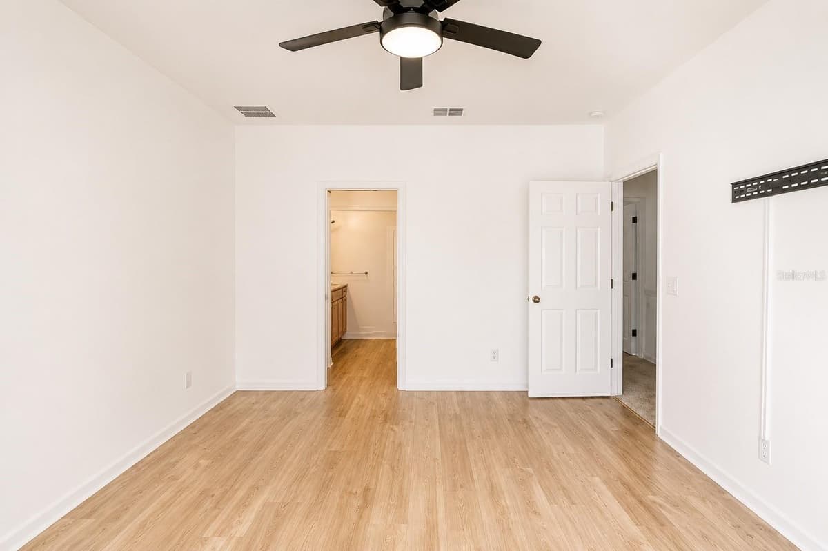 1636 SPRING MEADOW LOOP — photo 13 of 31