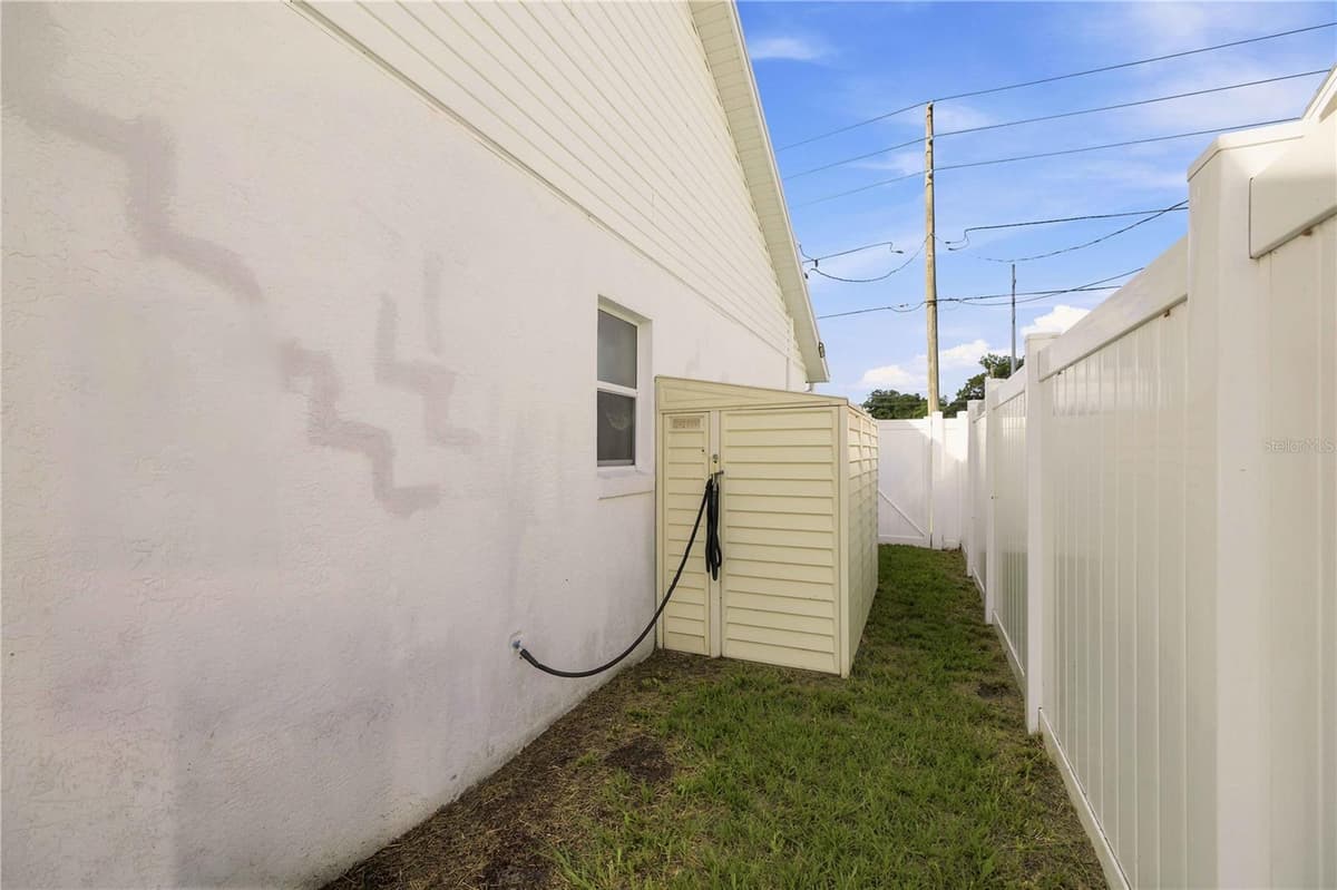 735 STARJASMINE PLACE — photo 12 of 33