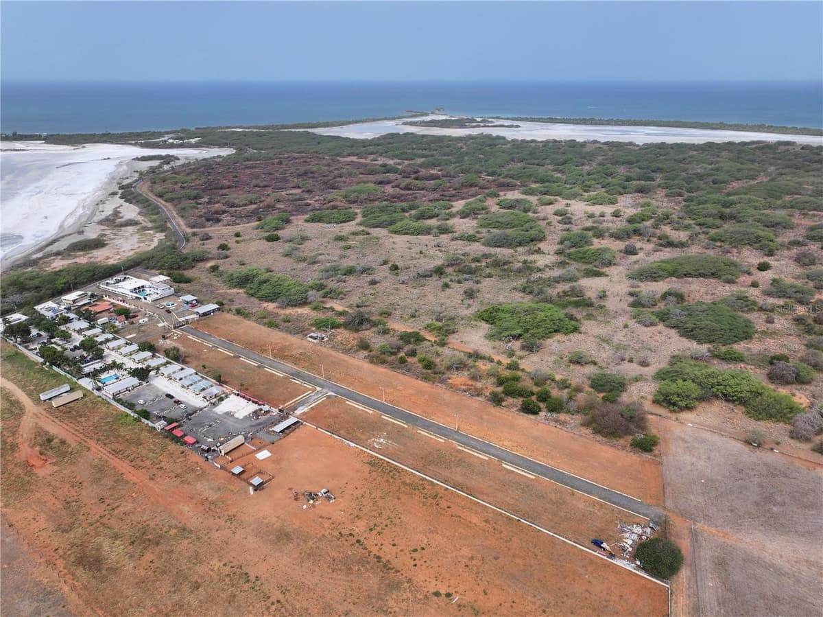 SR 301 km 9.9 int SECTOR LAS SALINAS BARRIO BOQUERON — photo 22 of 29