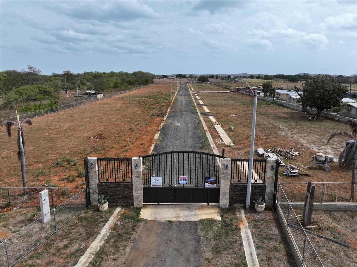SR 301 km 9.9 int SECTOR LAS SALINAS BARRIO BOQUERON — photo 5 of 29