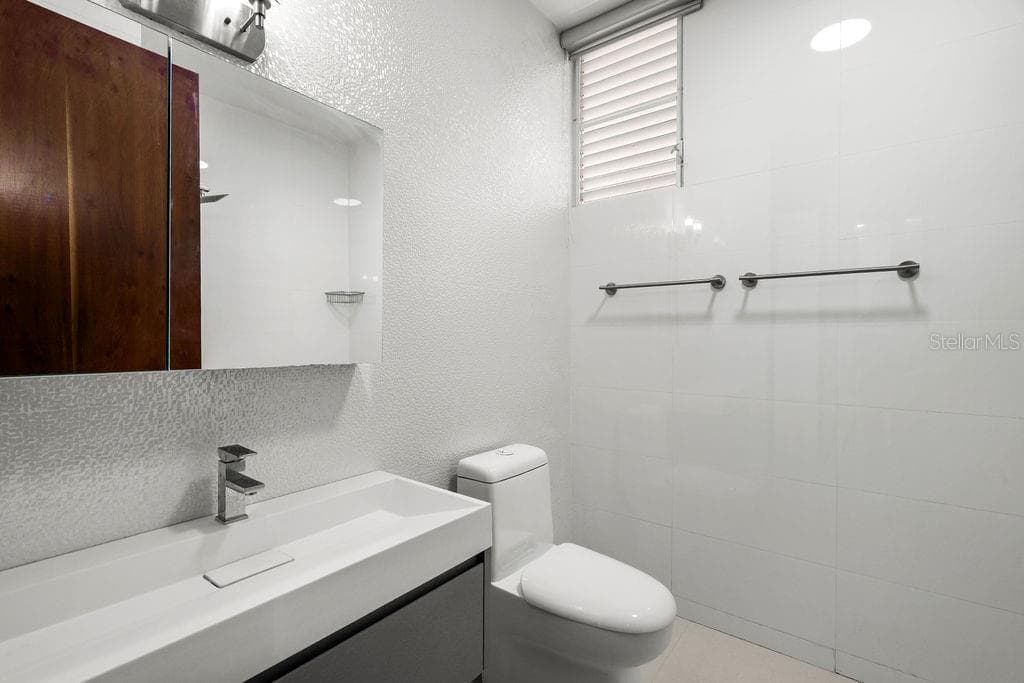 693 PR — photo 12 of 13