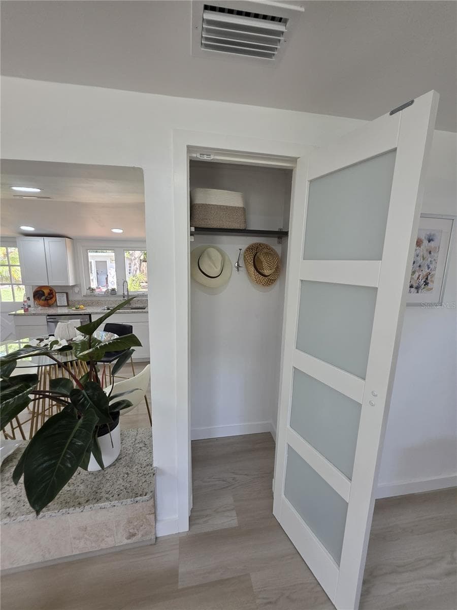 1205 WILLIS AVENUE — photo 45 of 65