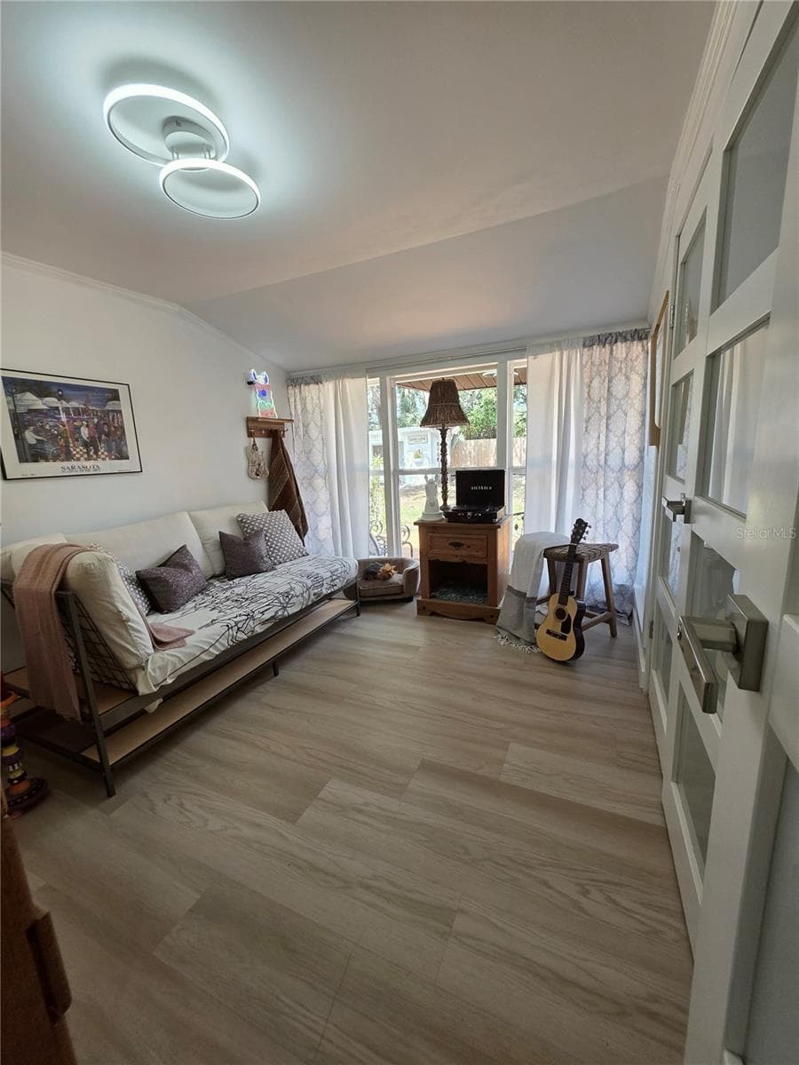 1205 WILLIS AVENUE — photo 32 of 65
