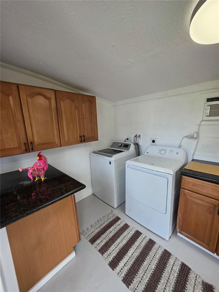 1205 WILLIS AVENUE — photo 64 of 65
