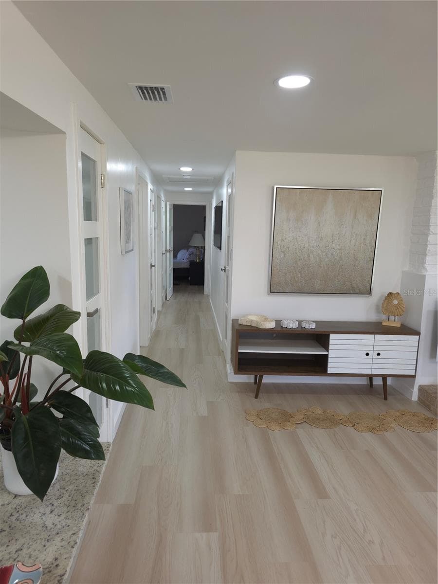1205 WILLIS AVENUE — photo 15 of 65