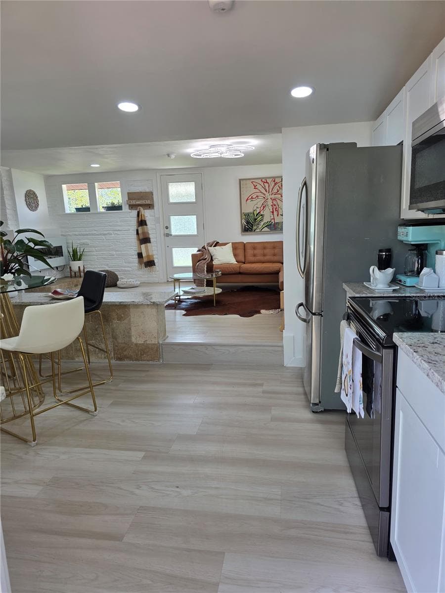 1205 WILLIS AVENUE — photo 29 of 65