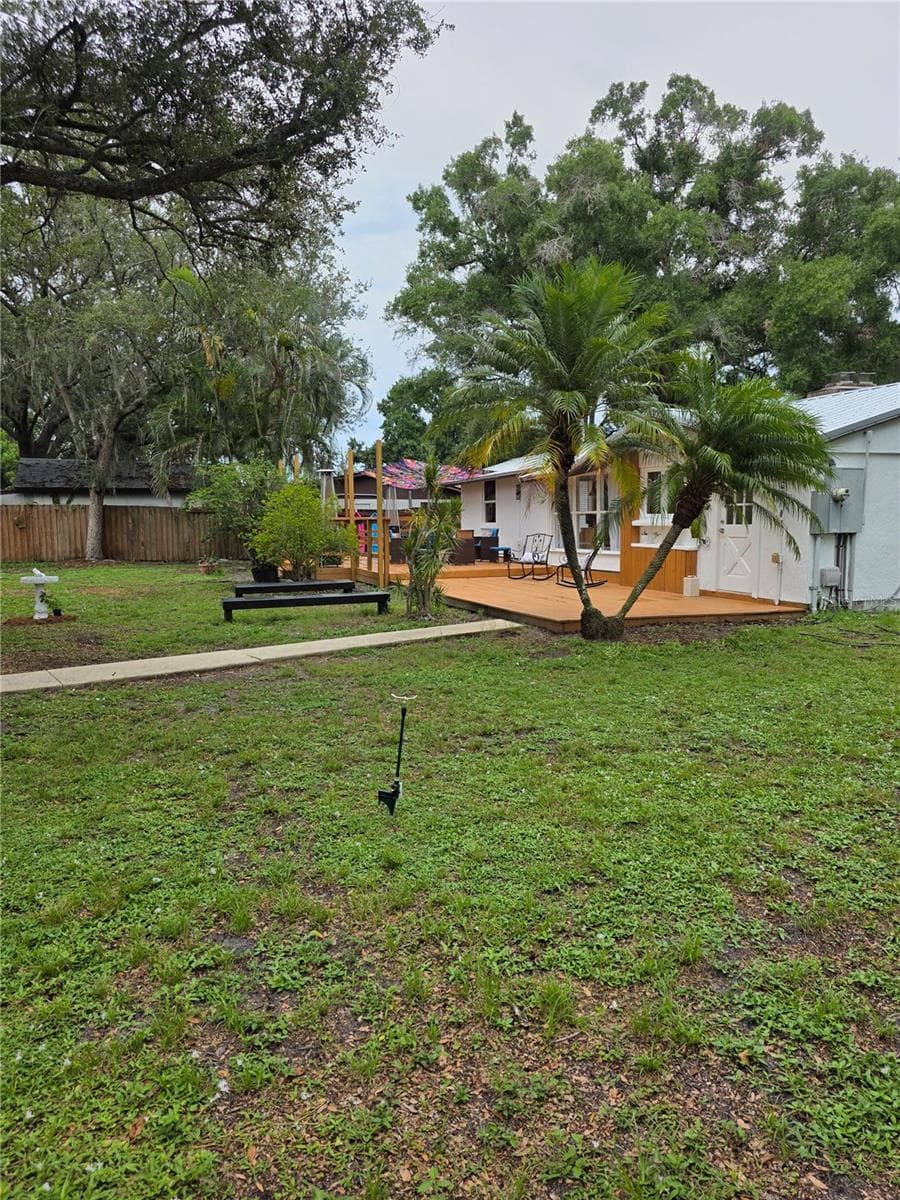 1205 WILLIS AVENUE — photo 54 of 65