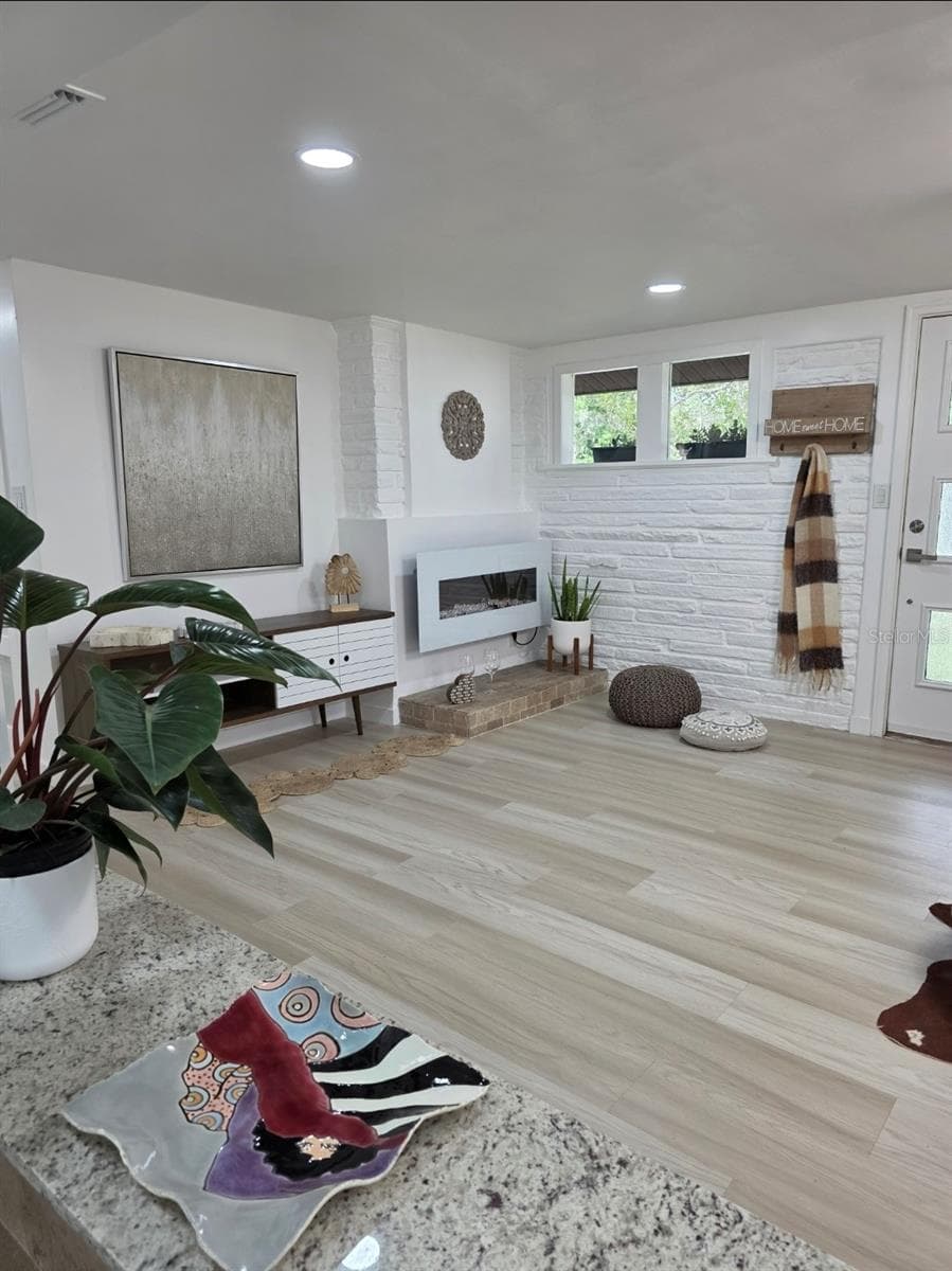 1205 WILLIS AVENUE — photo 16 of 65