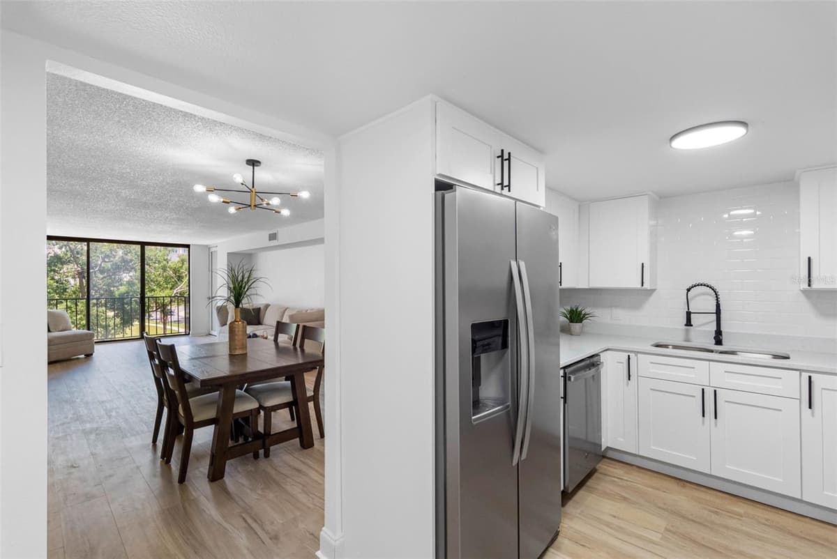 220 BELLEVIEW BOULEVARD — photo 11 of 47