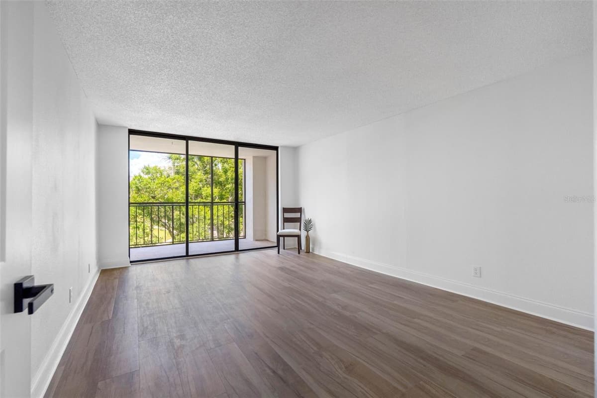 220 BELLEVIEW BOULEVARD — photo 16 of 47