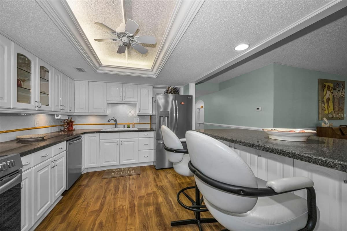 851 BAYWAY BOULEVARD — photo 14 of 77