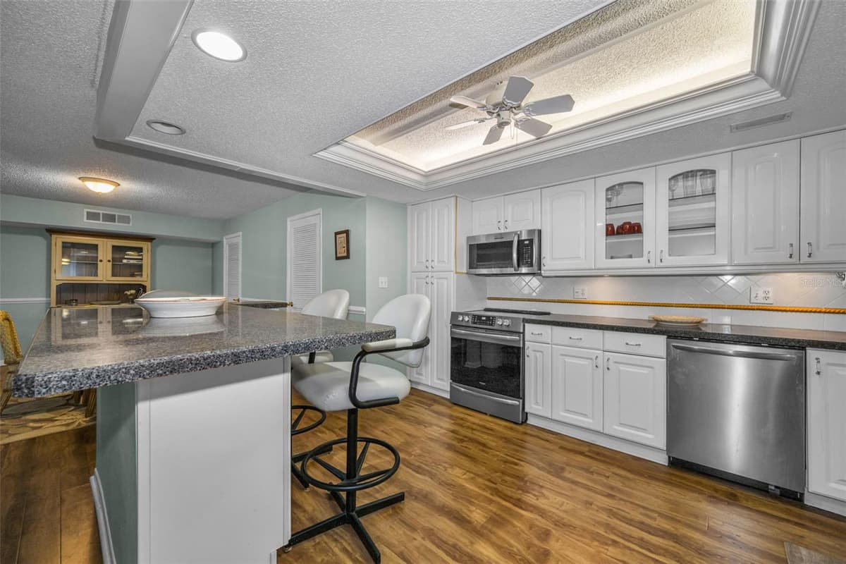 851 BAYWAY BOULEVARD — photo 11 of 77