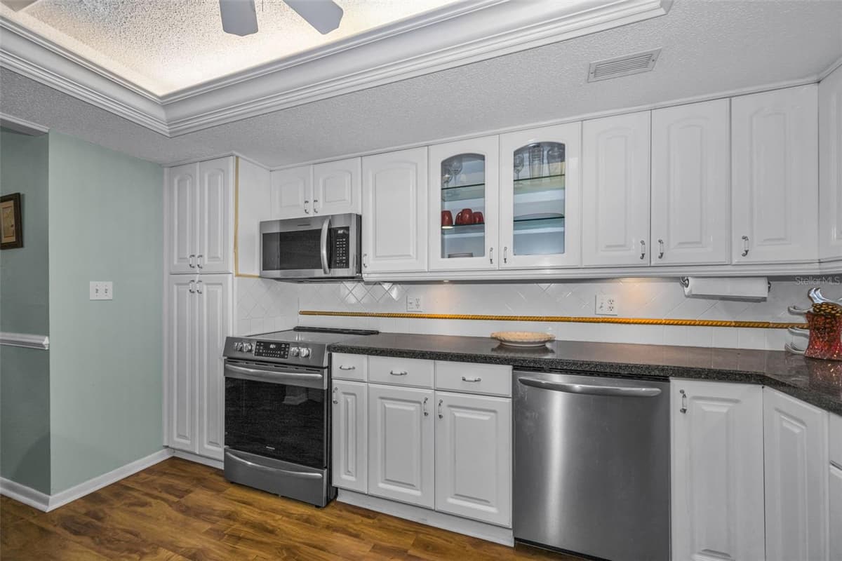 851 BAYWAY BOULEVARD — photo 13 of 77