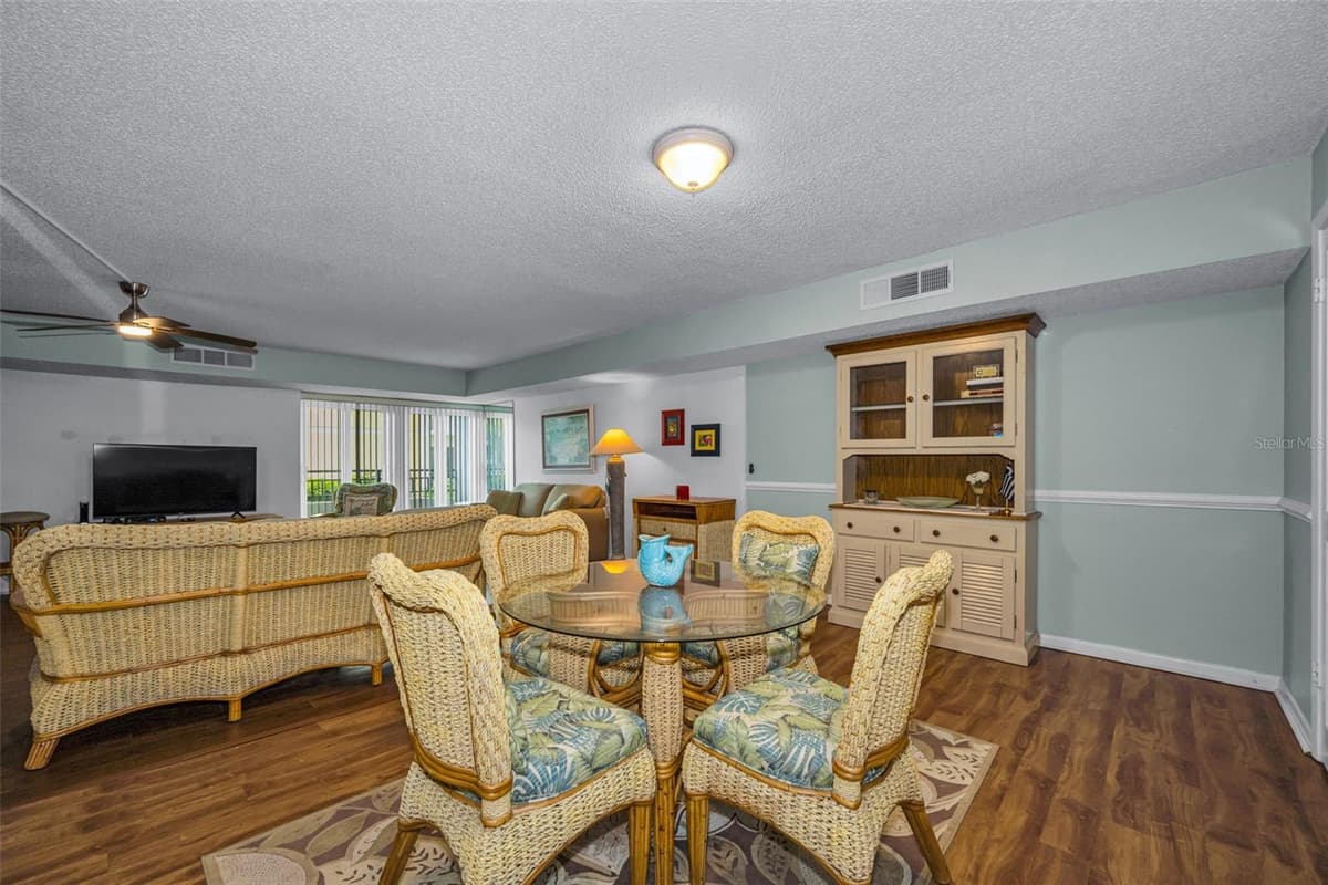 851 BAYWAY BOULEVARD — photo 8 of 77