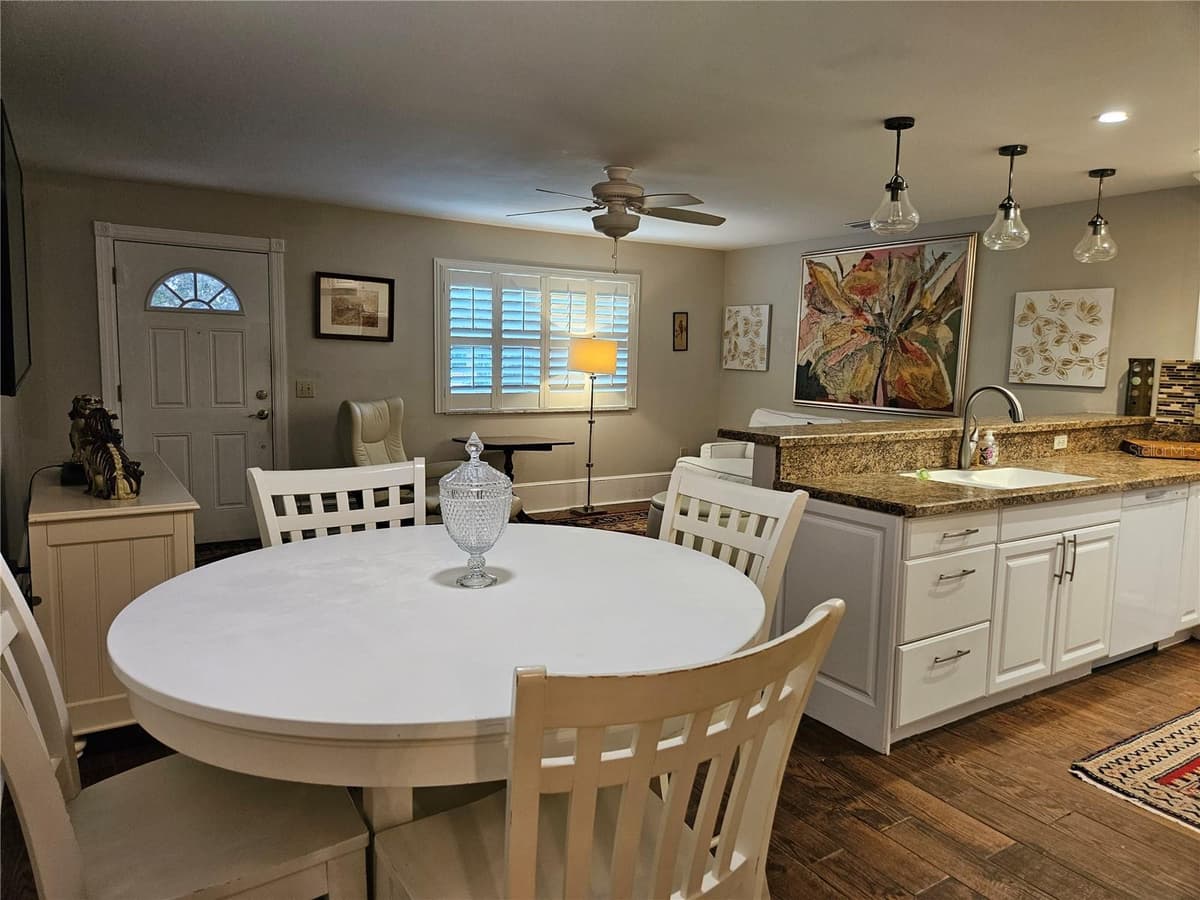 205 KINGS BLVD BOULEVARD — photo 17 of 47