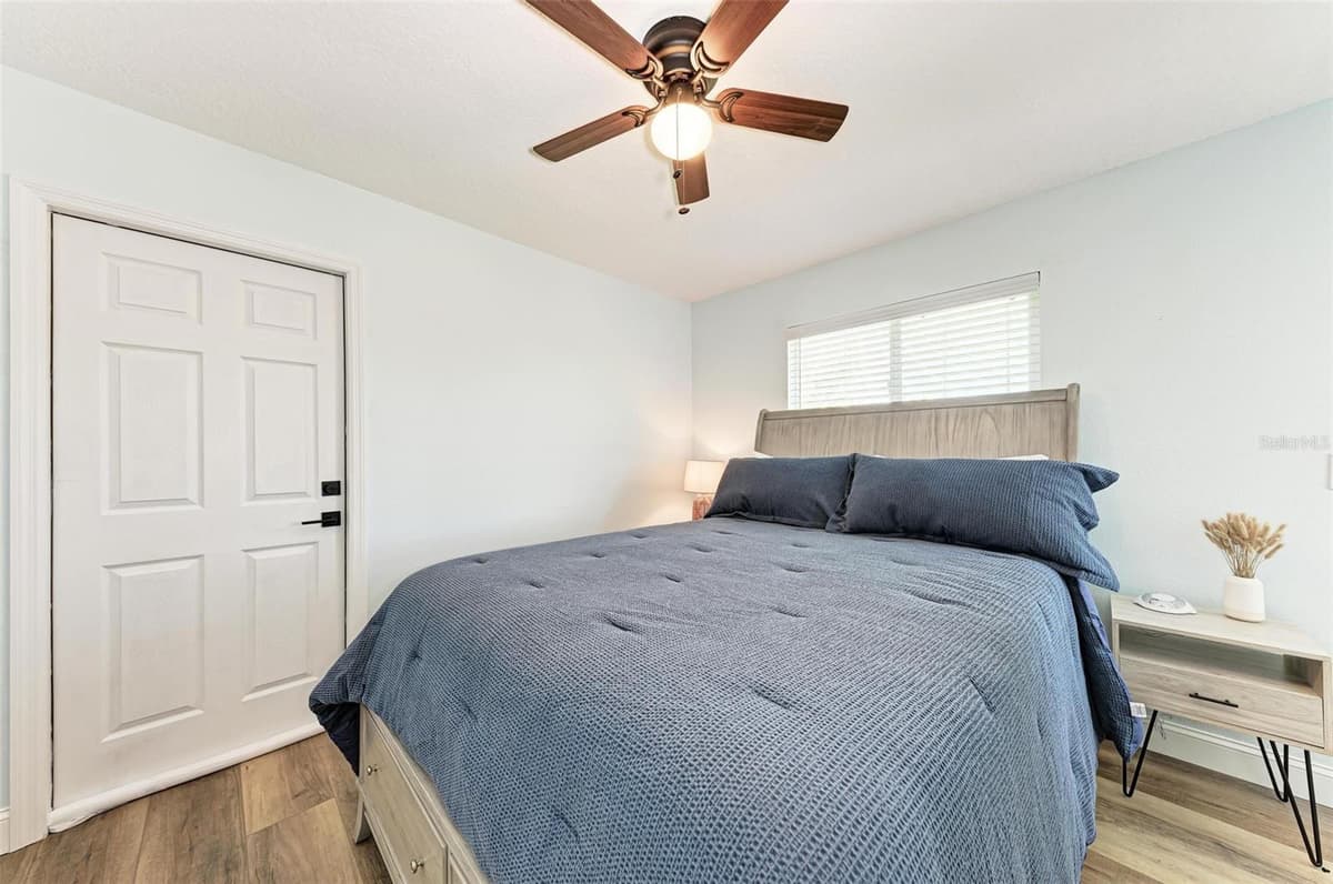 204 BAY DRIVE — photo 9 of 17