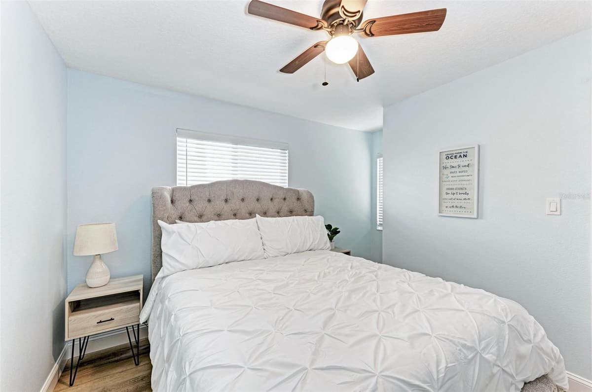 204 BAY DRIVE — photo 15 of 17