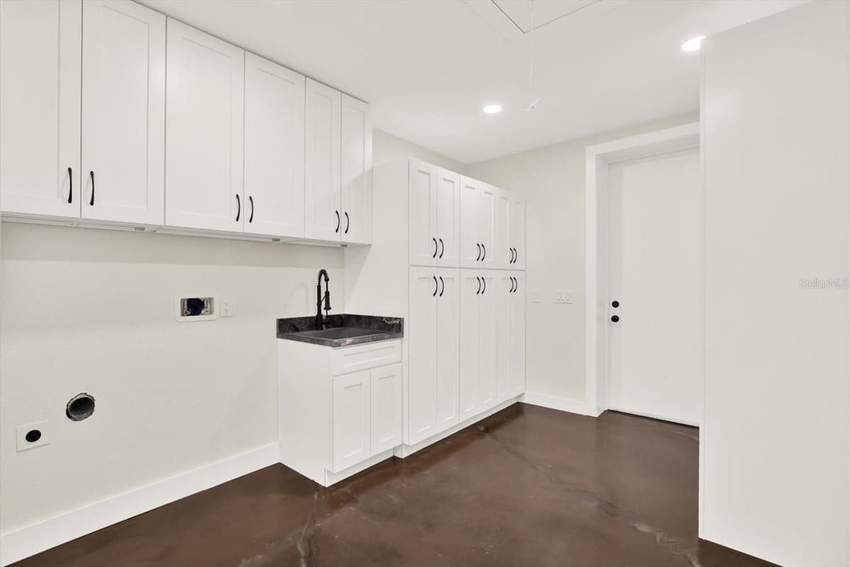 34370 RICHARDSON BOULEVARD — photo 36 of 54