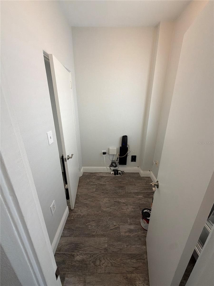 320 MAGNOLIA AVENUE — photo 10 of 12