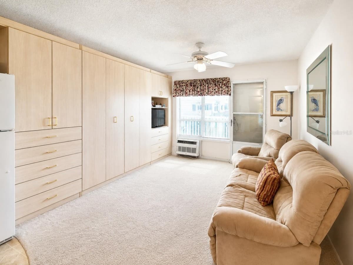 3727 ATLANTIC AVENUE — photo 5 of 10