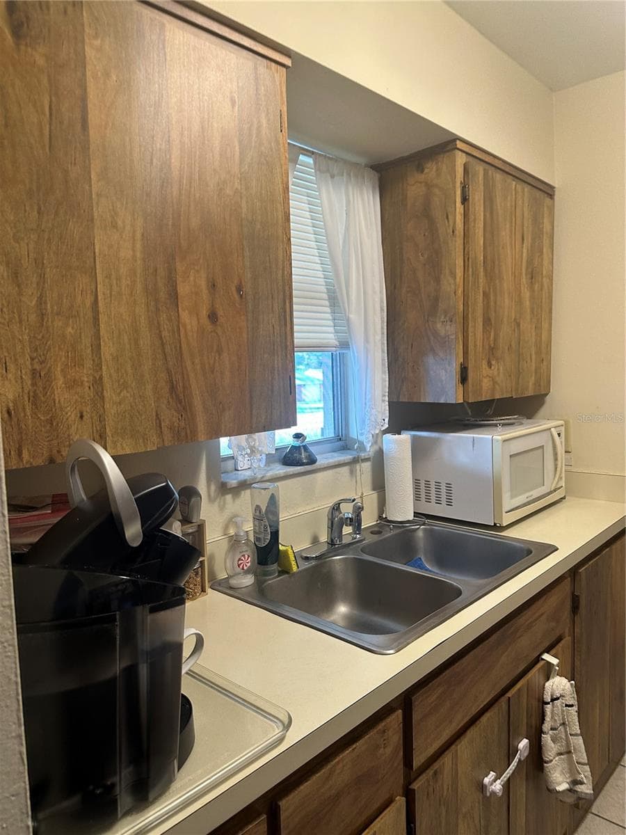 8440 OLD POST ROAD — photo 14 of 17