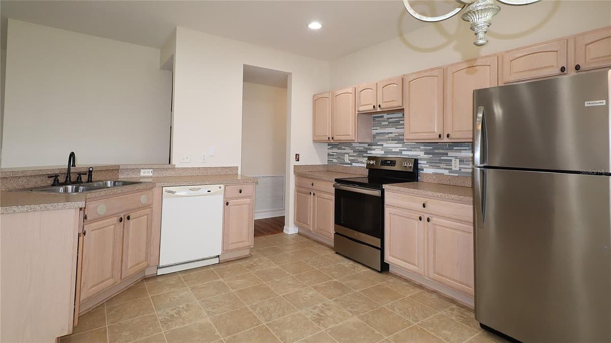 11981 91ST CIRCLE — photo 11 of 63