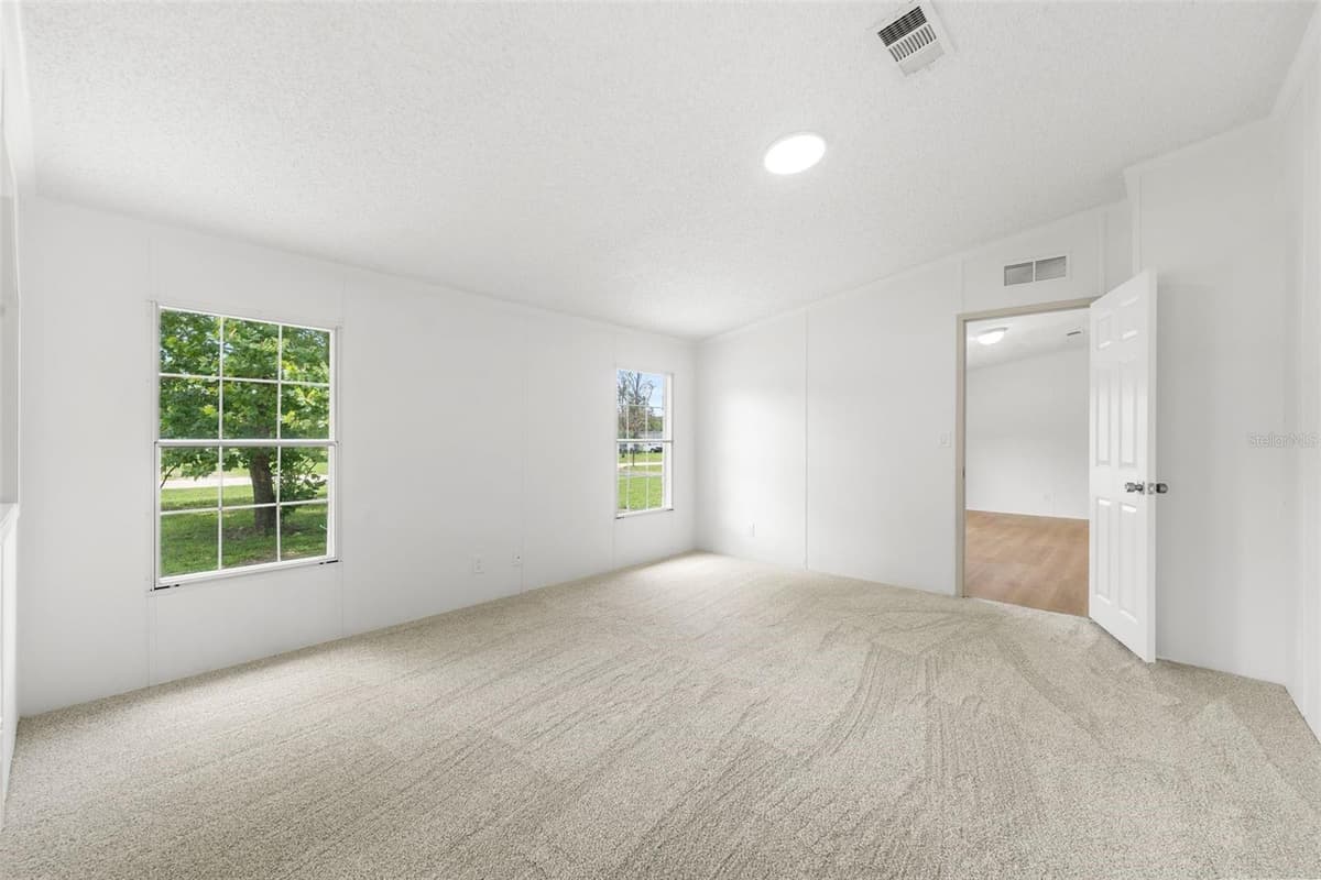 15591 46TH STREET — photo 15 of 33