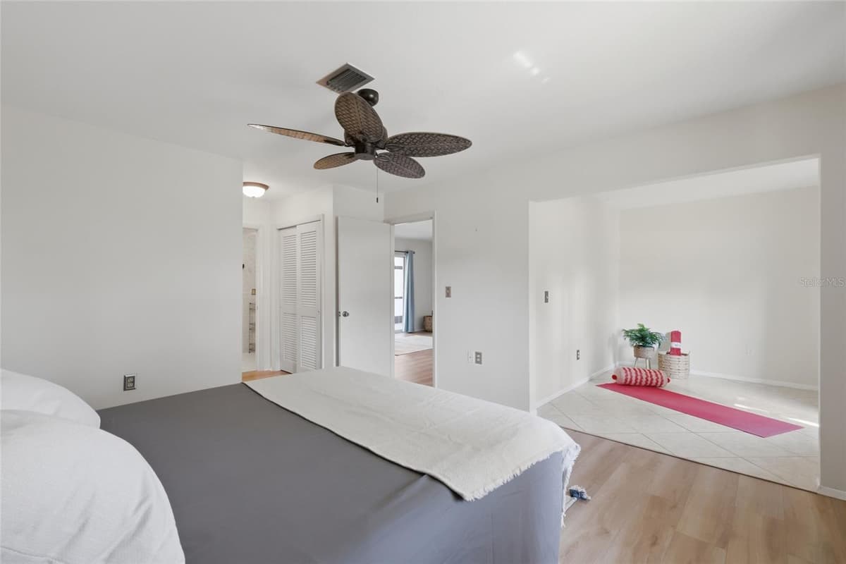 404 OXFORD DRIVE — photo 12 of 36