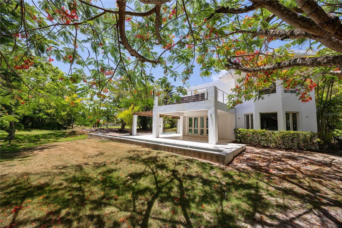 121 DORADO BEACH EAST — photo 6 of 11