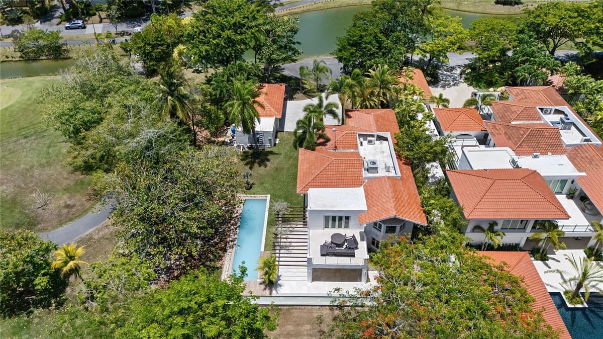 121 DORADO BEACH EAST — photo 10 of 11