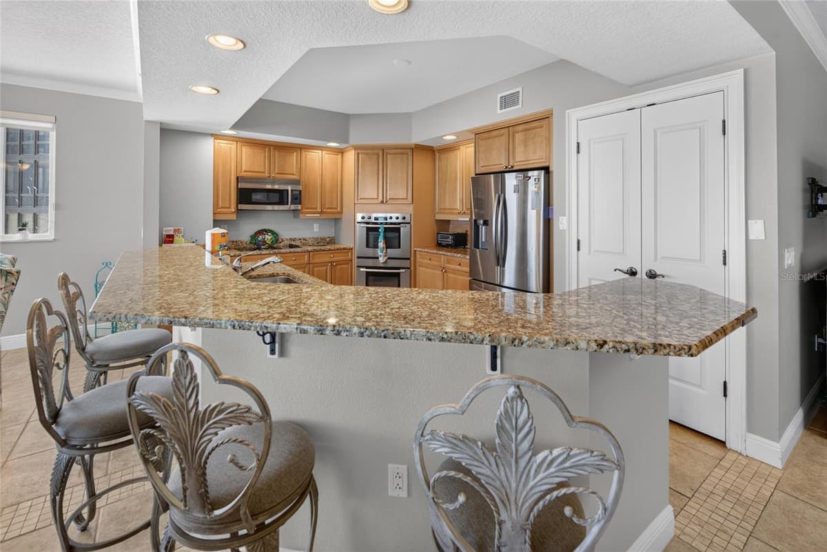 2901 ATLANTIC AVENUE — photo 18 of 49