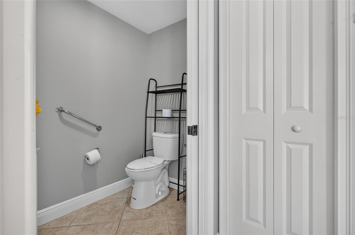 2901 ATLANTIC AVENUE — photo 32 of 49