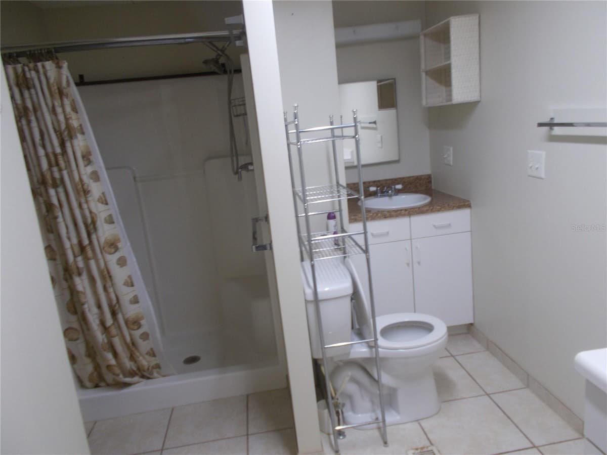6872 HAAWI COURT — photo 14 of 54