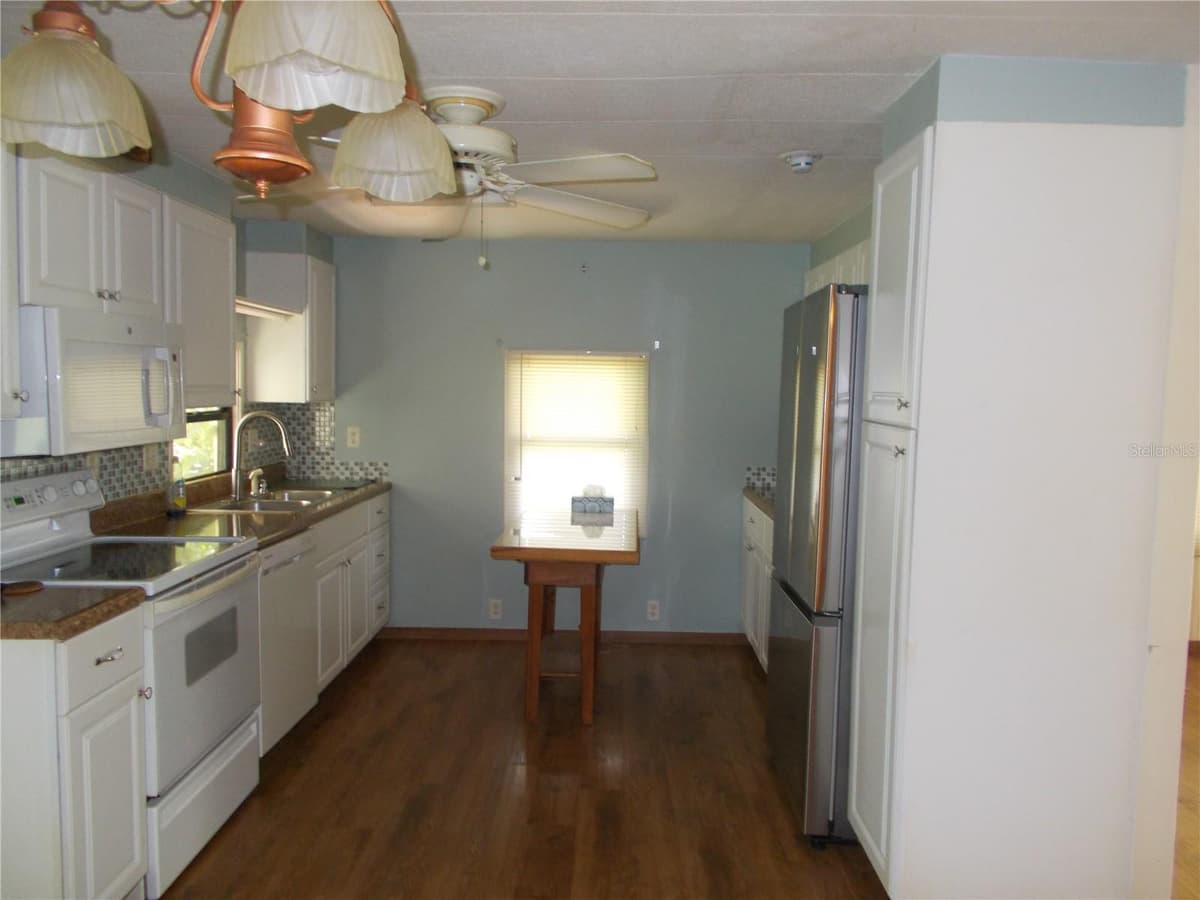 6872 HAAWI COURT — photo 4 of 54