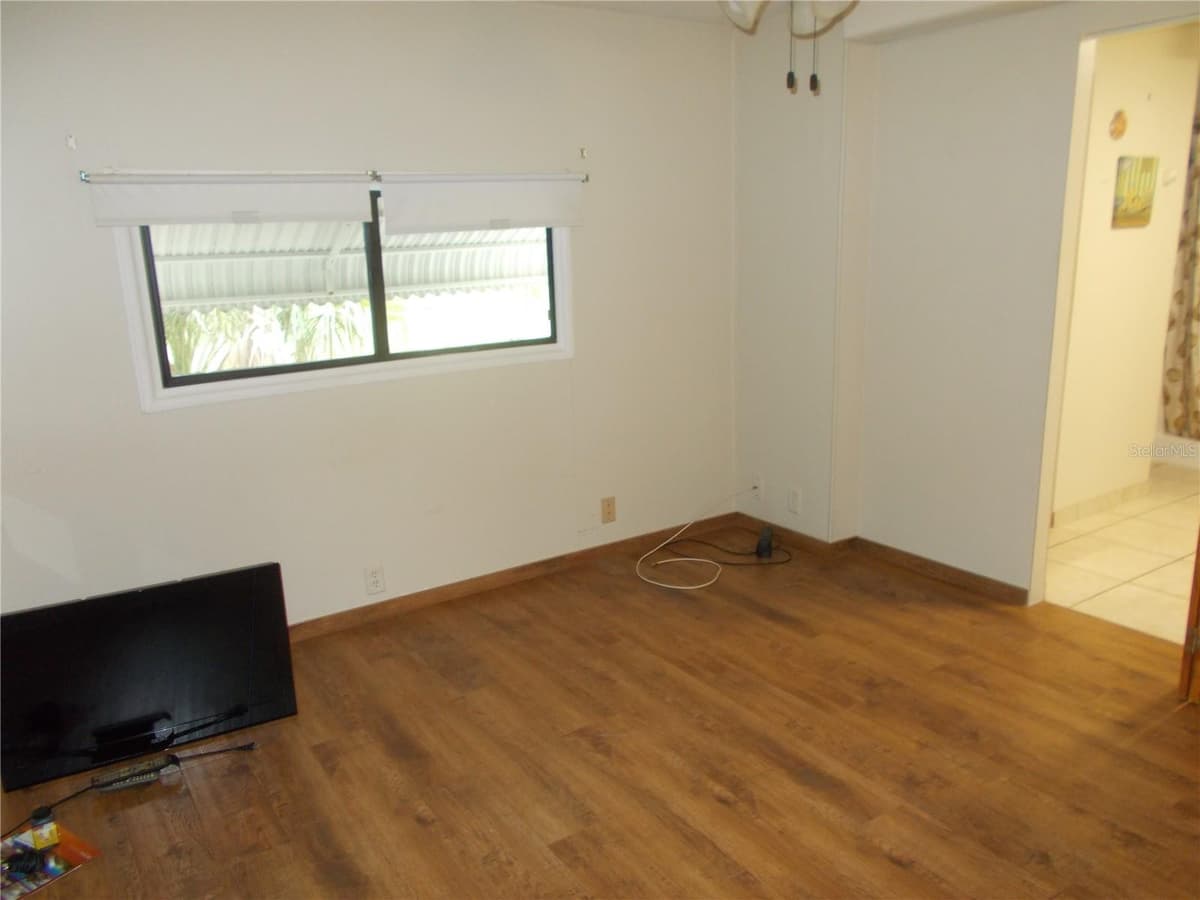 6872 HAAWI COURT — photo 12 of 54