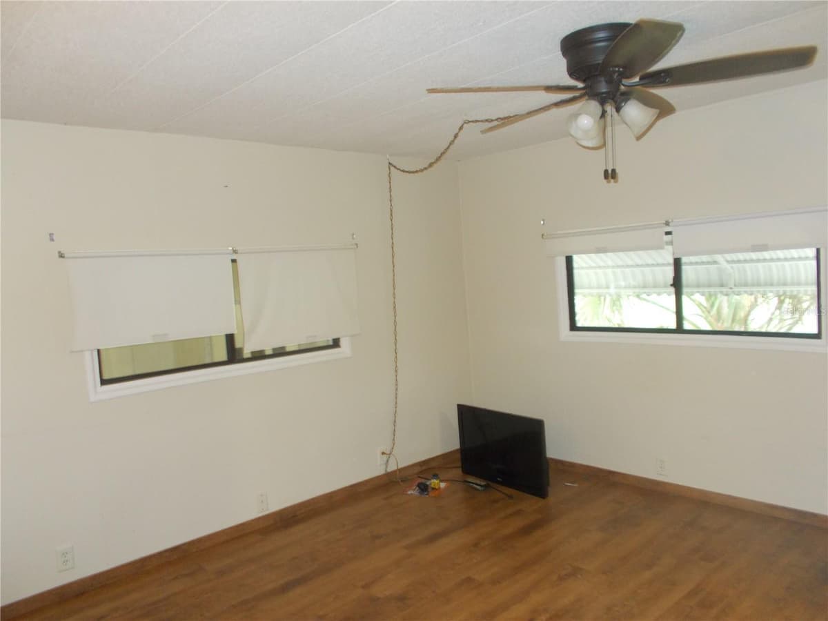 6872 HAAWI COURT — photo 11 of 54