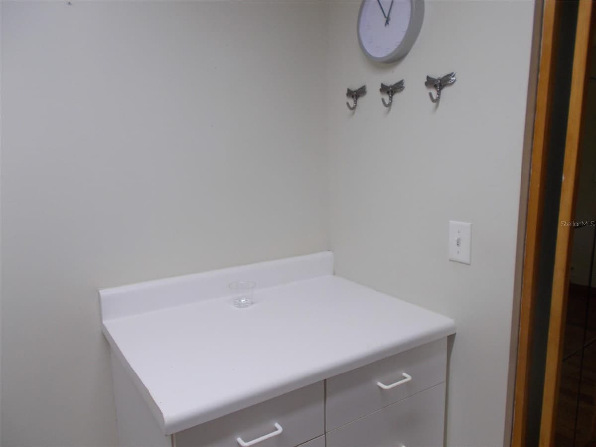 6872 HAAWI COURT — photo 15 of 54