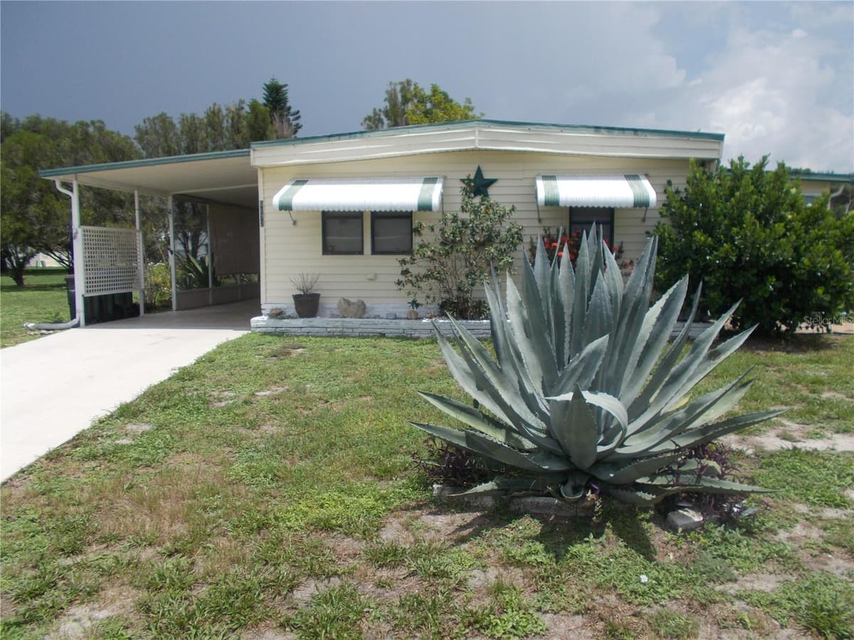 6872 HAAWI COURT — photo 1 of 54
