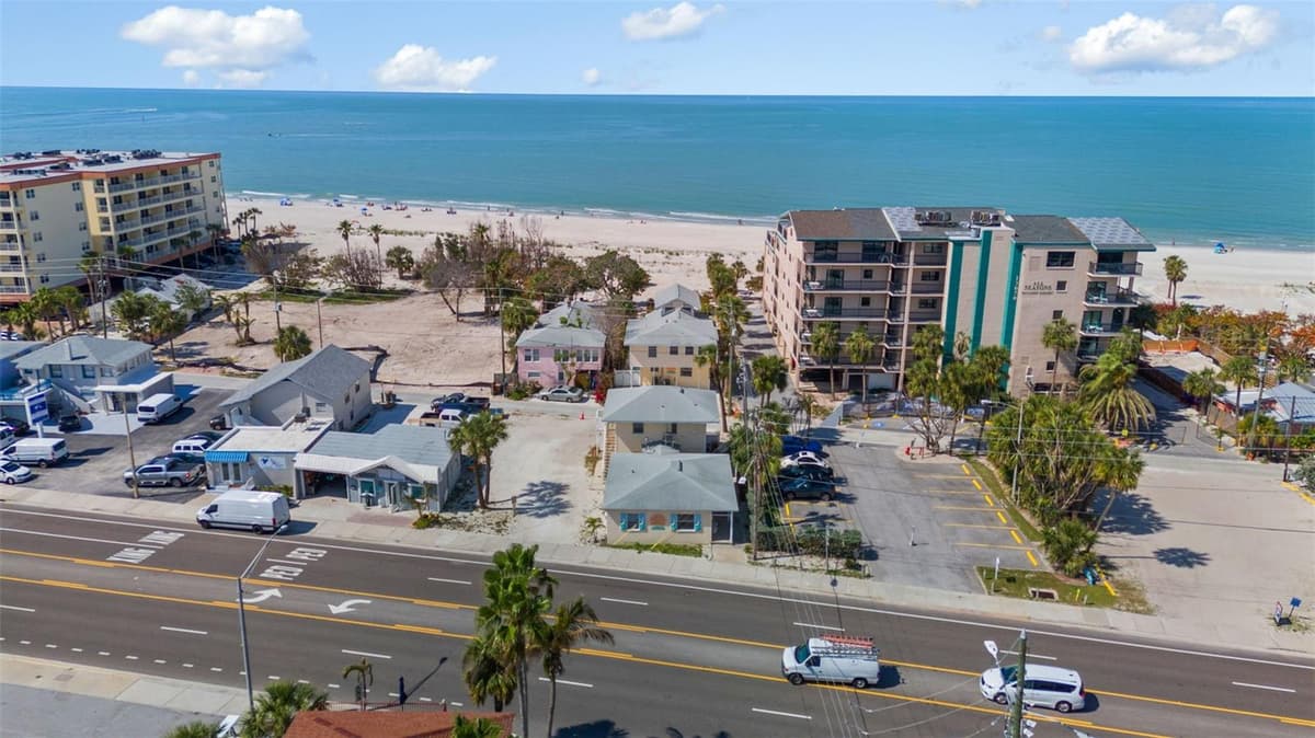 13062 GULF BOULEVARD — photo 13 of 72
