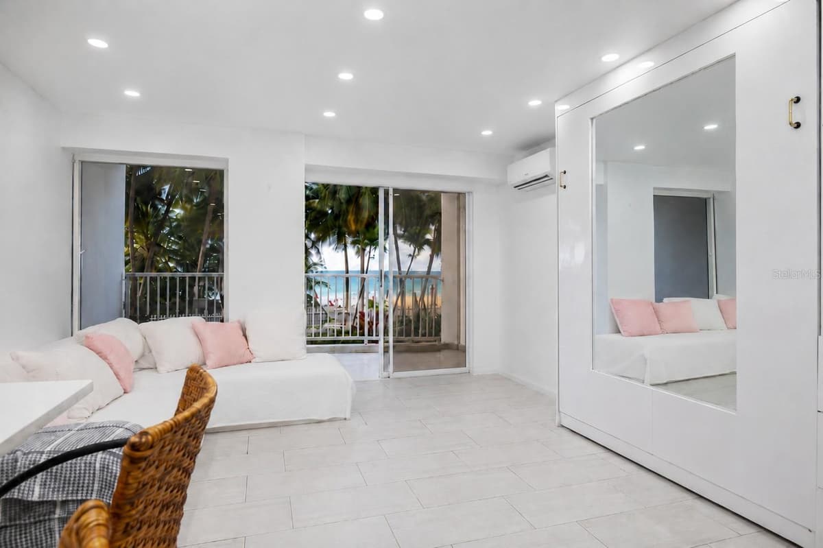 4633 AV. ISLA VERDE — photo 2 of 16